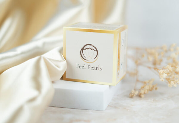 Feel Pearls Hydratačný pleťový krém s perlovým práškom a kyselinou hyalurónovou SPF-15