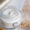 Feel Pearls Hydratačný pleťový krém s perlovým práškom a kyselinou hyalurónovou SPF-15